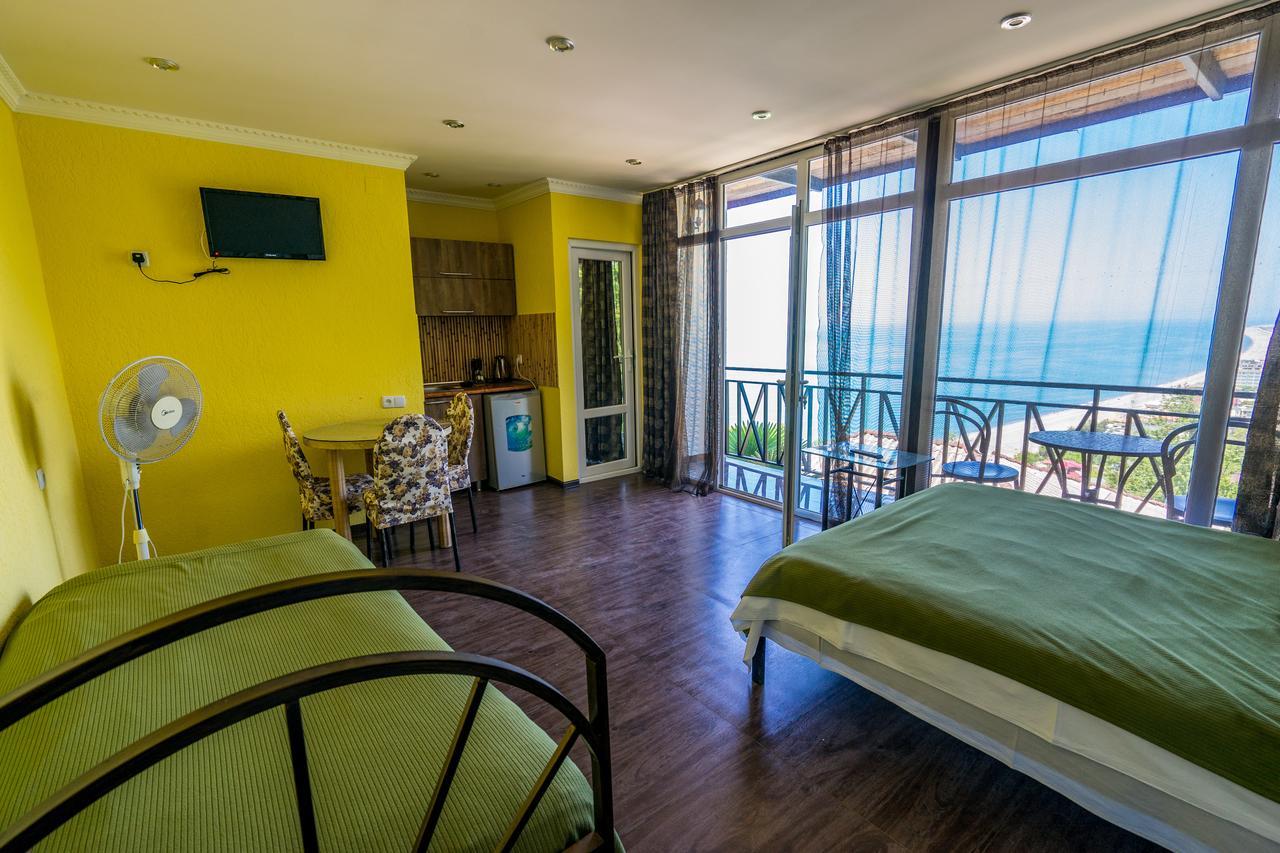 Aniva The Hotel Batumi Exterior foto