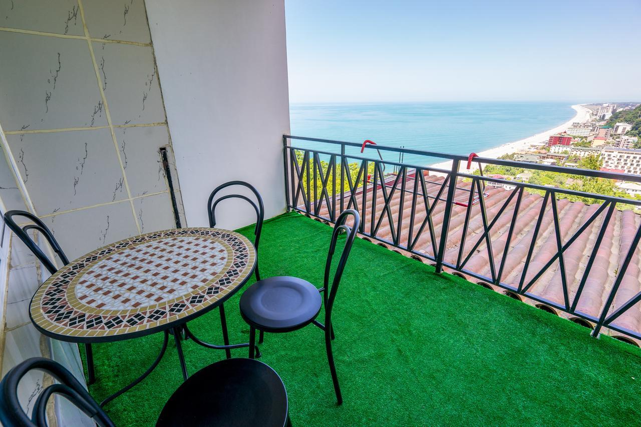 Aniva The Hotel Batumi Exterior foto